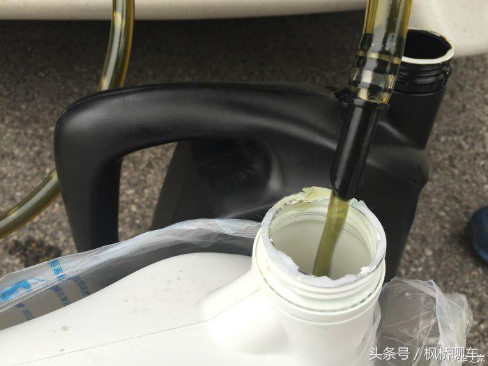 5万公里换变速箱油需要换滤芯吗,5万公里用什么方式更换变速箱油