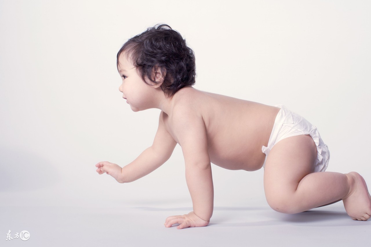 正确冲泡奶粉避免产生过多气泡,正确冲泡奶粉和喂奶粉动作