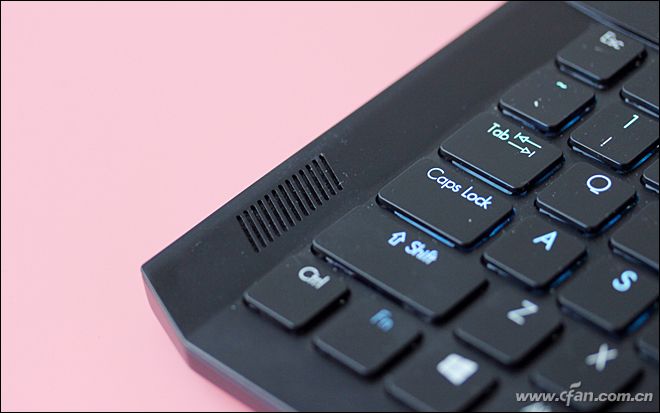 谁说超薄本不能流畅吃鸡？这款宏碁掠夺者Triton700表示不服！