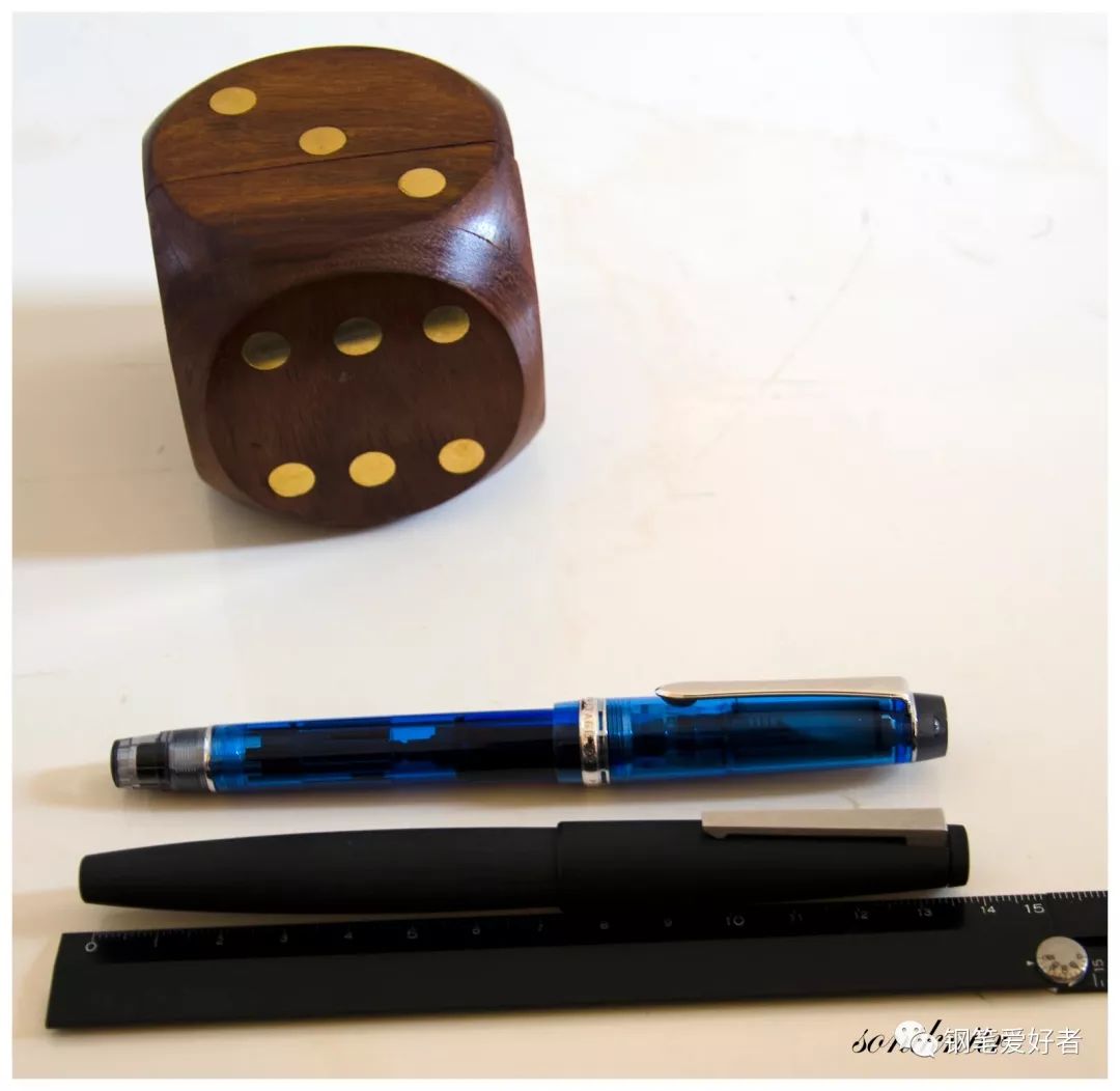 凌美2000钢笔深度评测,德国凌美lamy2000怎么加墨水