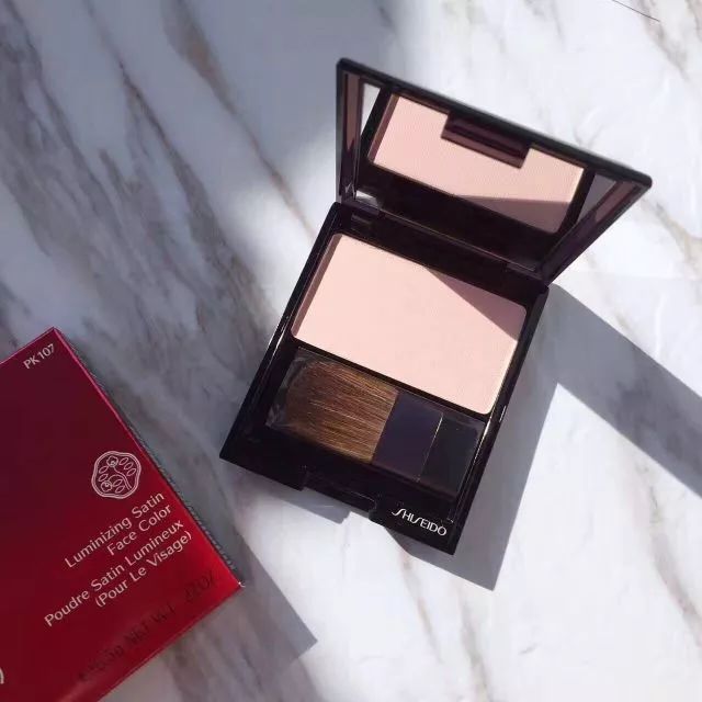 burberry彩妆十大必买经典单品,各大品牌必买的彩妆单品