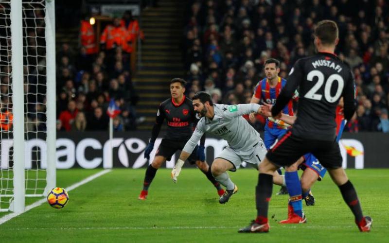 桑切斯首秀破门,桑切斯巴萨帽子戏法