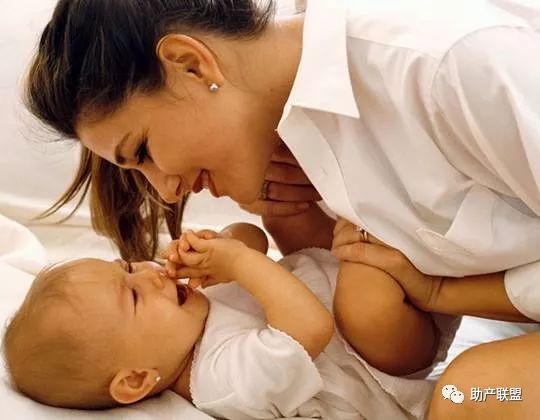 恶露与月经复潮产后如何区分？