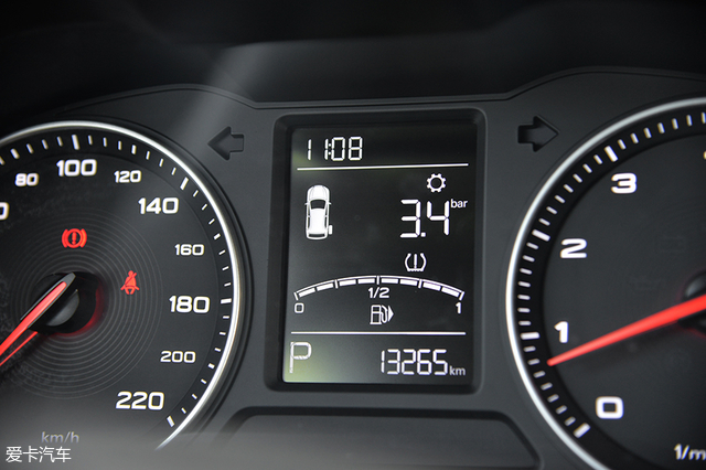 爱卡suv,名爵zs2020款1.5l是三缸还是四缸