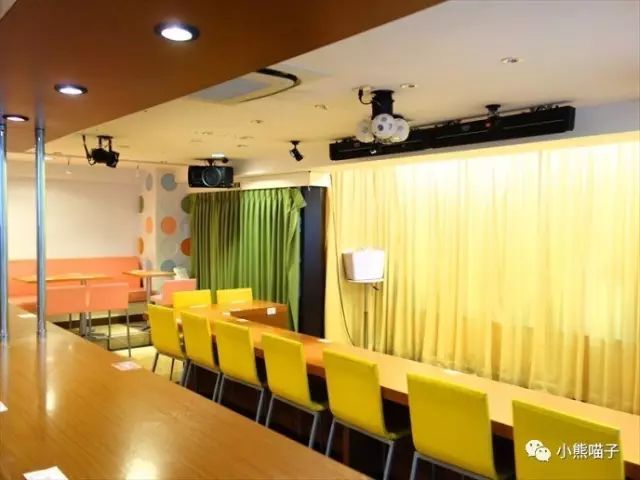 秋叶原女仆咖啡店互动,日本秋叶原女仆咖啡店