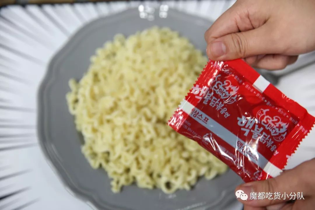 2017网红零食排行榜,网红零食无骨鸡爪小视频