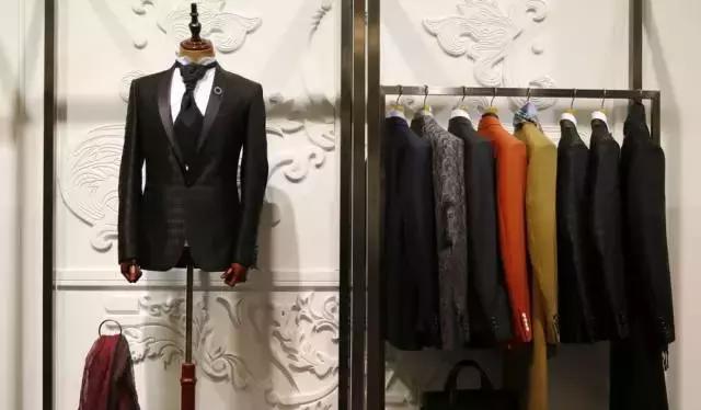 深圳服装档口现状,线下店铺太贵了