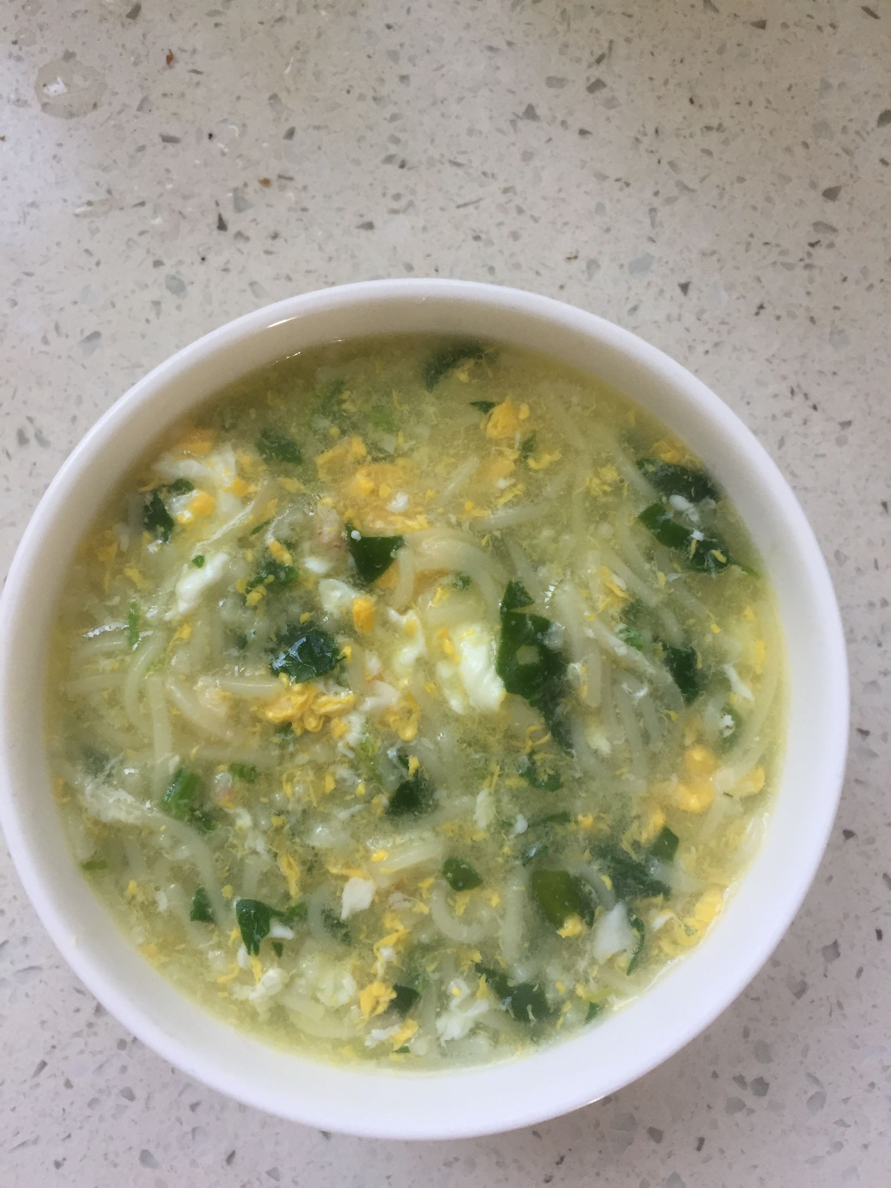 菠菜鸡蛋虾仁汤宝宝辅食,菠菜鸡蛋虾仁汤小孩