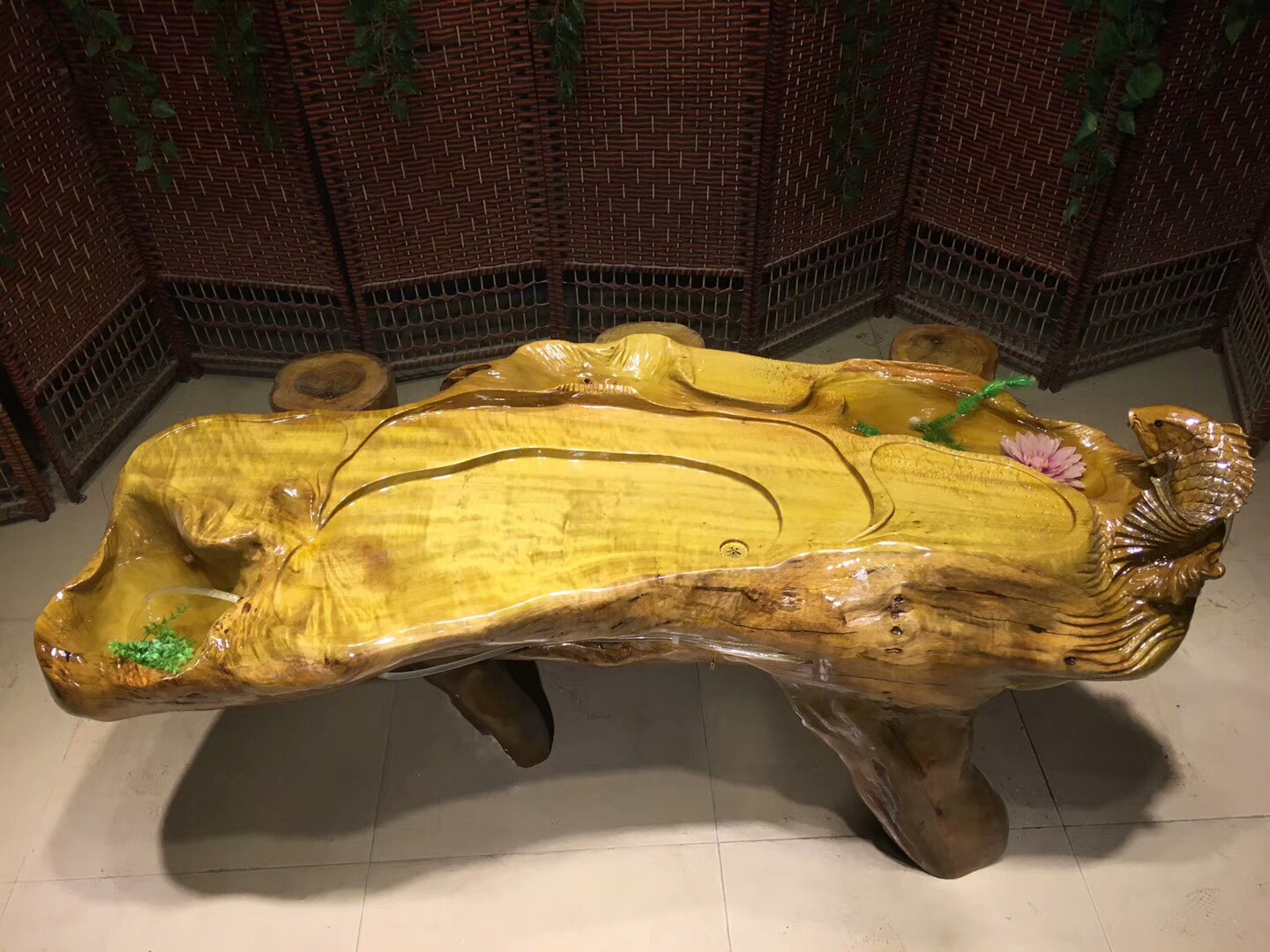 瀹剁敤閲戜笣妤犳湪鏍归洉鑼跺彴,閲戜笣妤犳湪鏍归洉鑼跺彴鍥惧強浠锋牸