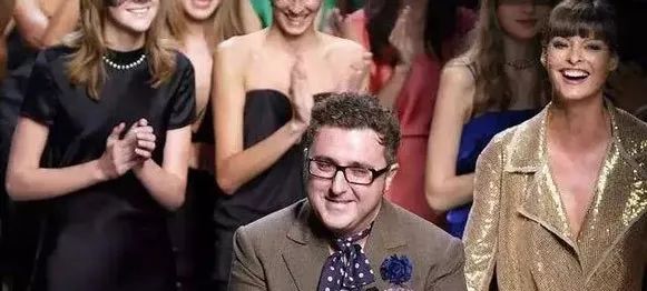 又高又胖男生穿搭技巧,胖矮男生穿搭技巧