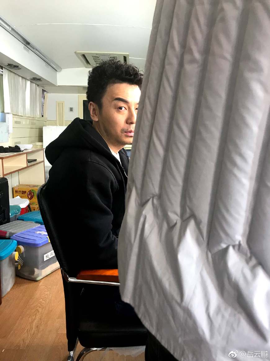 雷佳音送岳云鹏女儿5米拼图,雷佳音送岳云鹏女儿的拼图叫什么