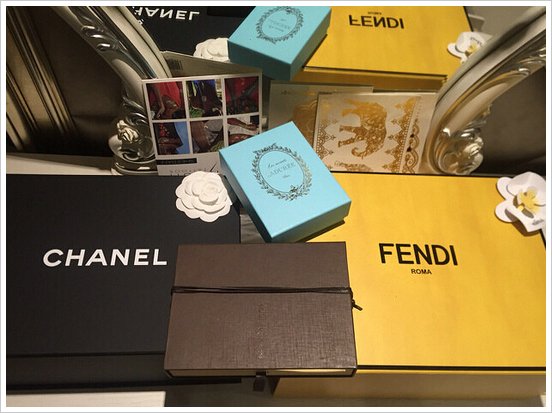 富家千金到自家商场消费,富家千金到商场买东西