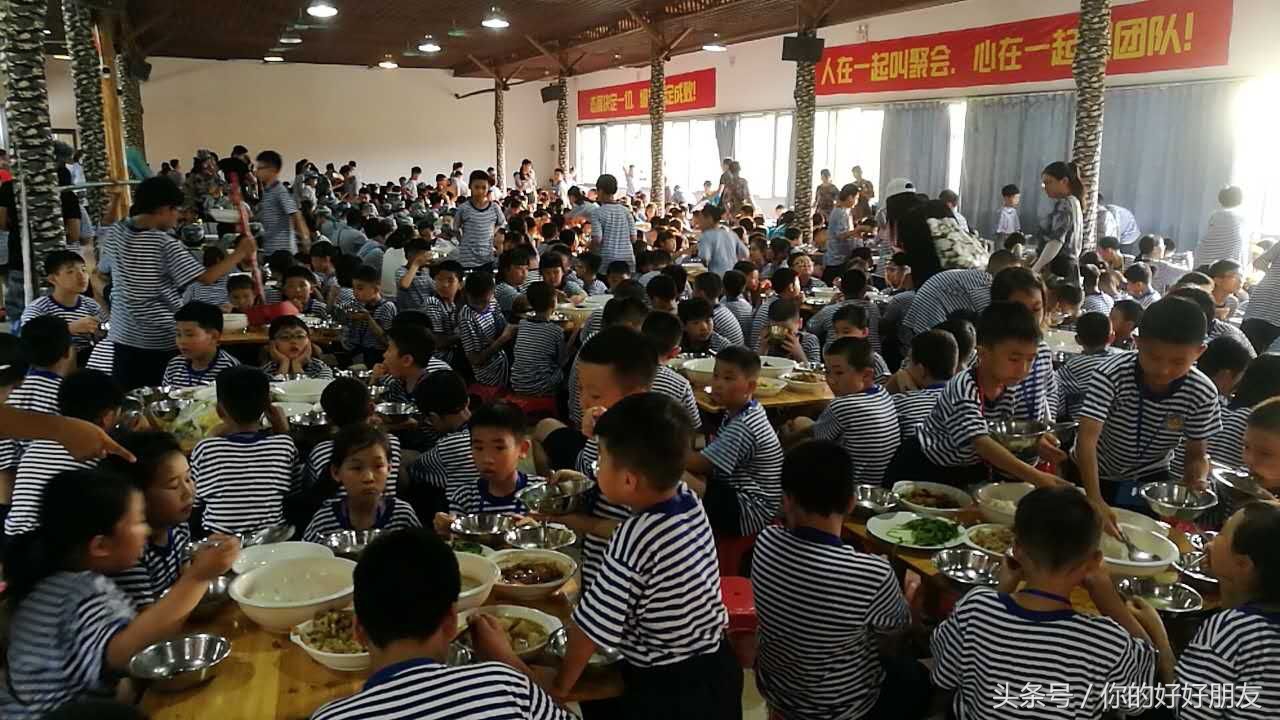 黄埔军官夏令营为什么可以火成那样!