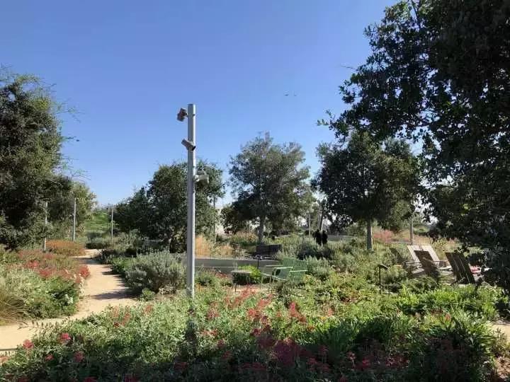 看完才知道贫穷限制了想象,贫穷限制了我的想象力段子