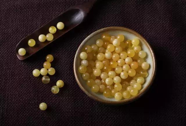 俄料乌料的价格,俄料与乌料颜色对比