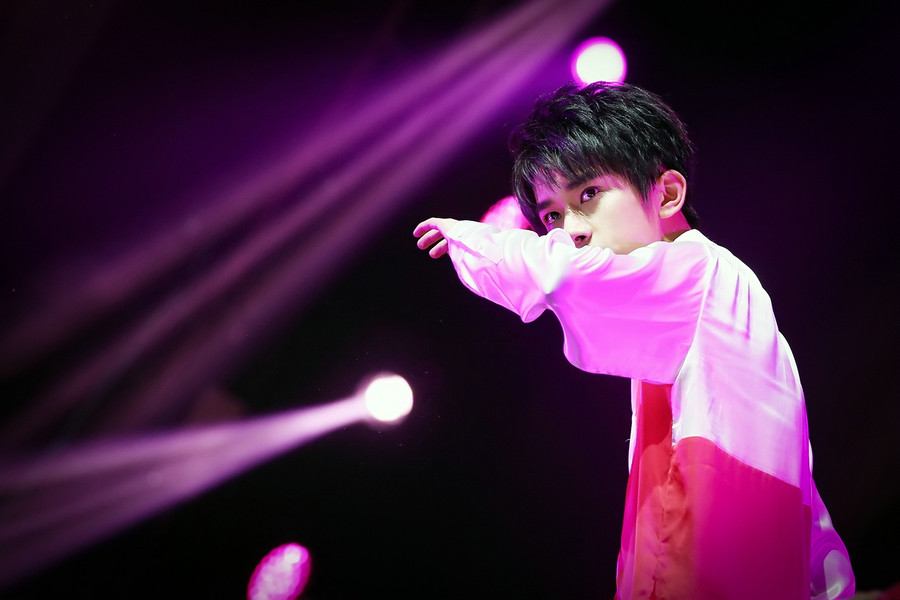 TFBOYS-易烊千玺受邀第60届格莱美四字弟弟走向国际舞台