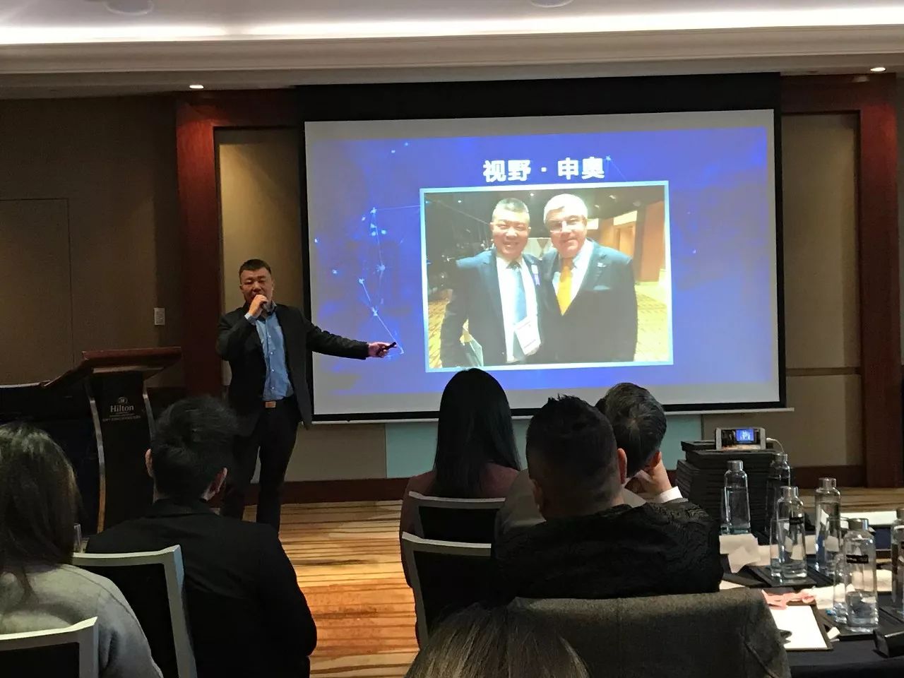 创二教育创业女神发布会举行旭日五环朱辉现场演讲分享观点