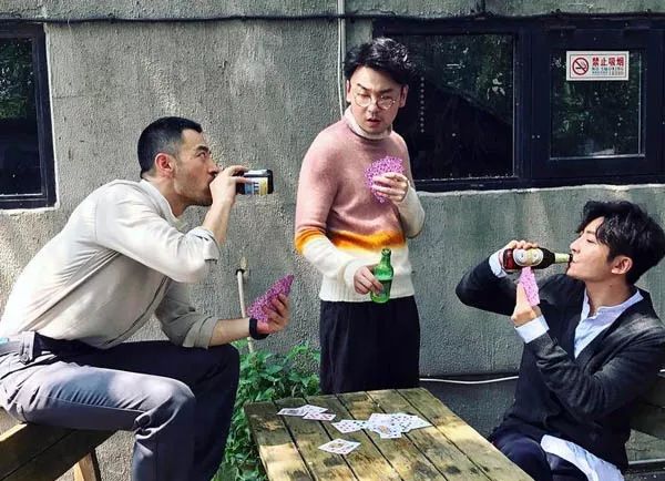 雷佳音最好看的皮囊千篇一律,雷佳音年轻时的颜值巅峰