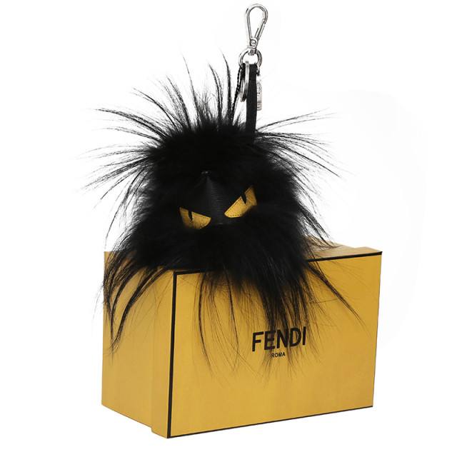 lv是用的什么皮做的,lv是布的还是皮的