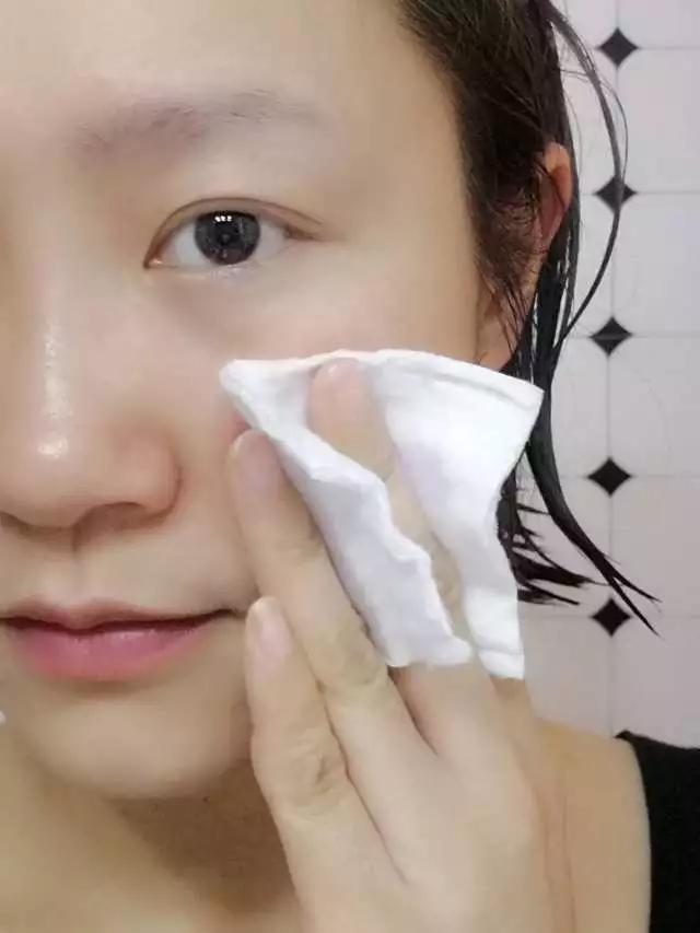 皮肤干燥起皮怎么科学护肤,起皮干燥用什么护肤最好