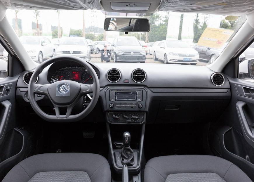 朗动和宝来哪个好一点,2015年的1.6朗动和捷达哪个好