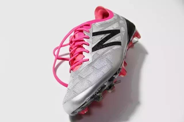 nb足球鞋v7中端,nb足球鞋推荐