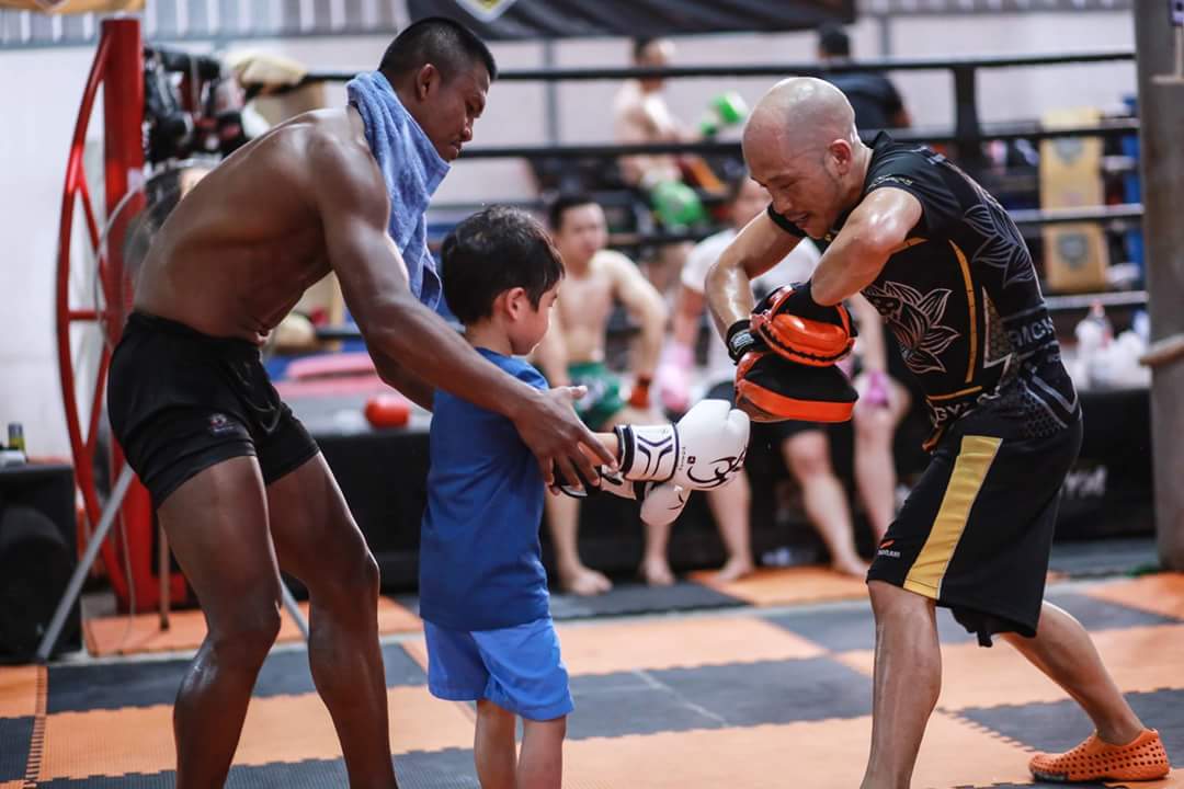 播求一龙三番战现场直播,一龙战播求最新比赛视频