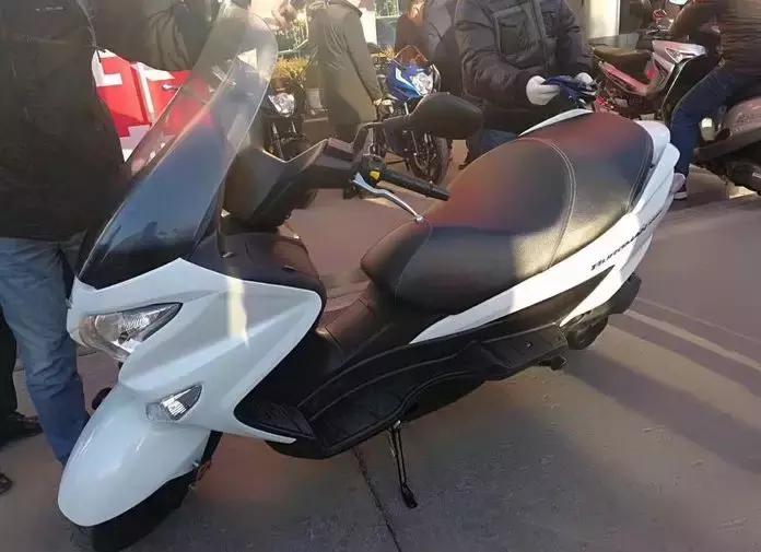 豪爵铃木踏板200cc,铃木踏板200cc摩托车