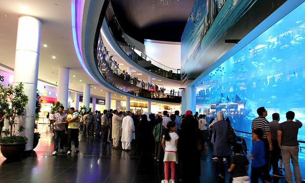 迪拜机场免税店沛纳海,迪拜哈利法塔购物