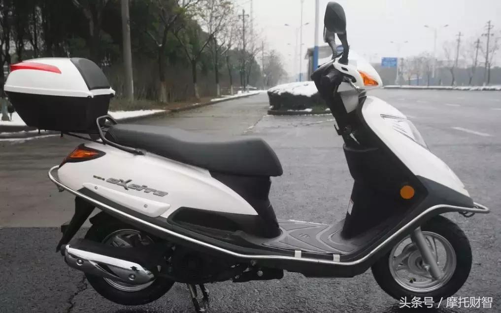 铃木瑞梦125新款和老款区别,铃木瑞梦6980元