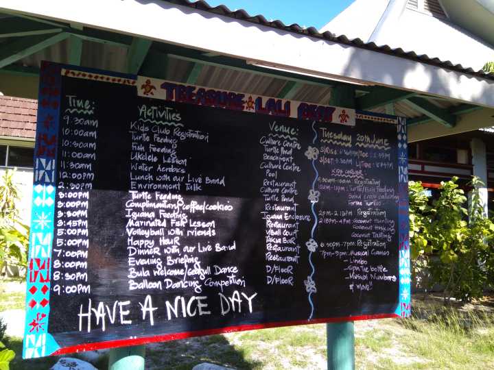 汤加和斐济哪个国家大,斐济国家主产什么