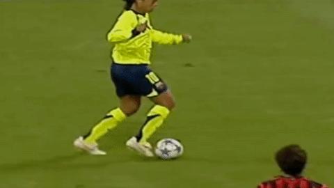 罗纳尔迪尼奥绝技视频,罗纳尔迪尼奥花式过人视频