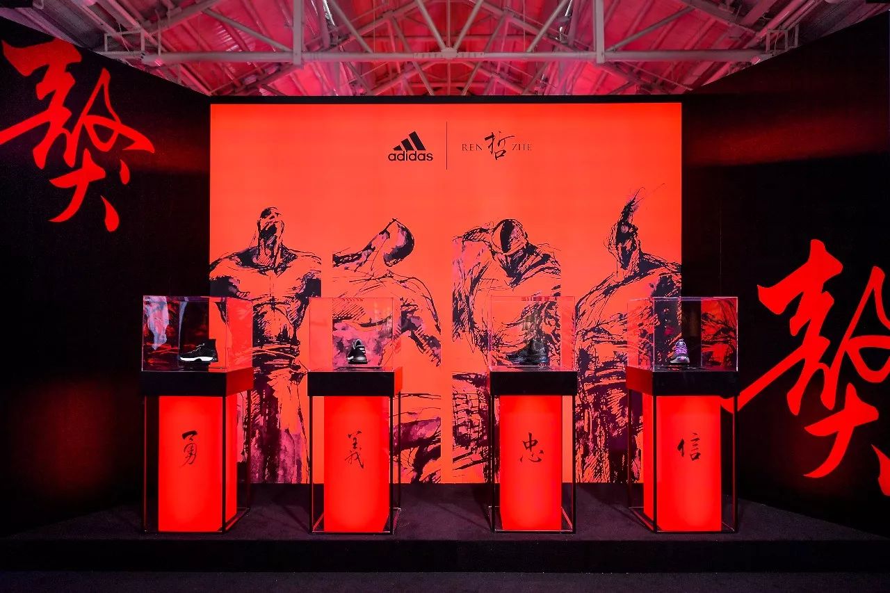 一个雕塑家所创作的球鞋是怎样做到「獒视群雄」的？