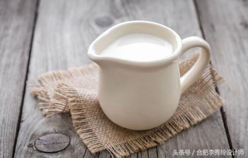 瓷砖地板怎么拖干净没水渍,地板每天都拖但还是不干净