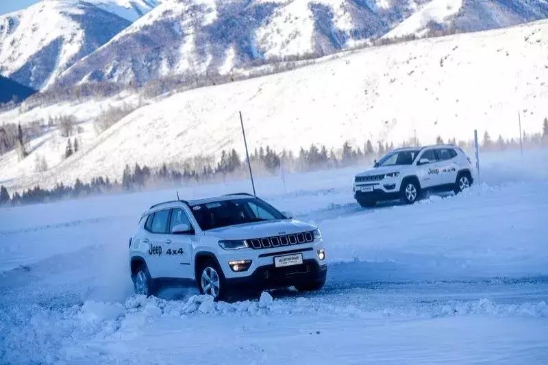 哪款四驱车性能和性价比高,最强四驱suv的燃油经济性怎么样