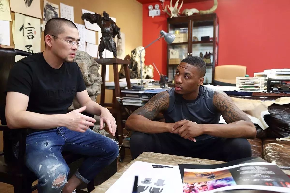 一个雕塑家所创作的球鞋是怎样做到「獒视群雄」的？