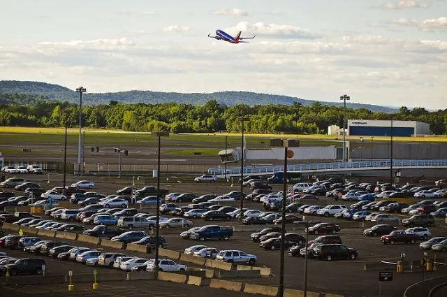 面对消费升级，机场是如何提高收入的？