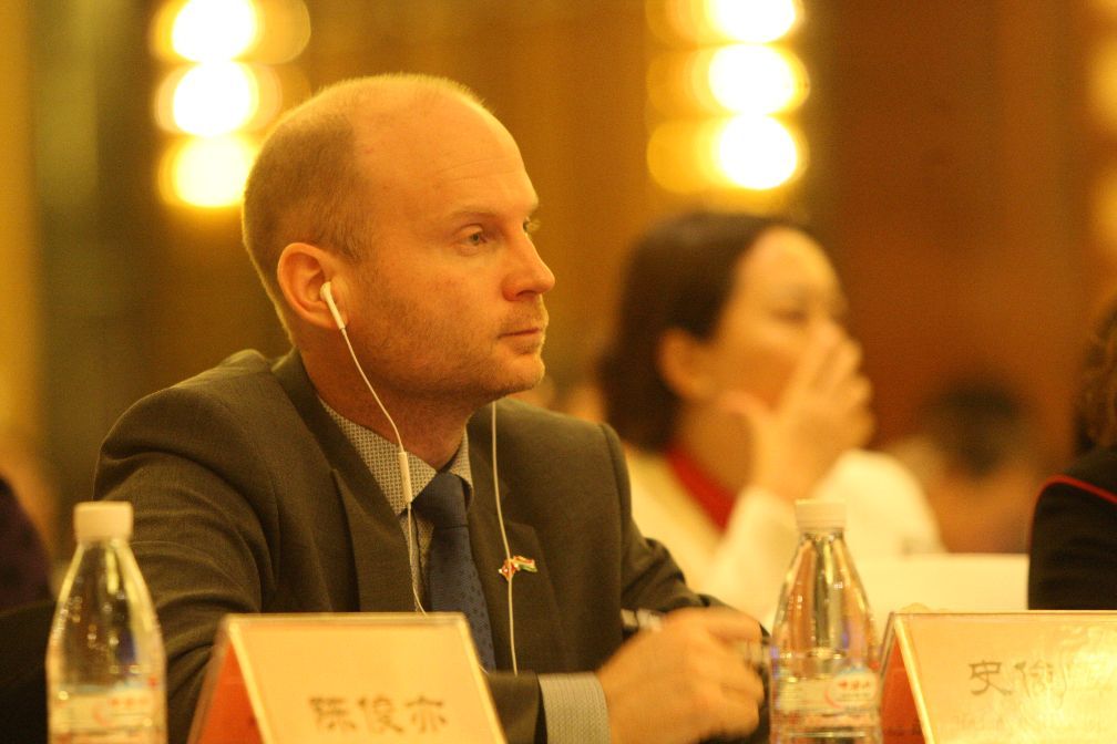 原来广场上做专业展也会做得这样有声有色，一点不比展馆差哟！