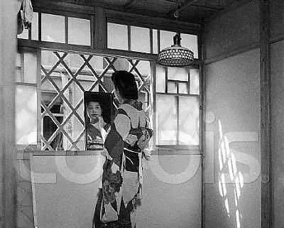 要靠法律才能阻止的性开放，这个民族到底有多饥渴