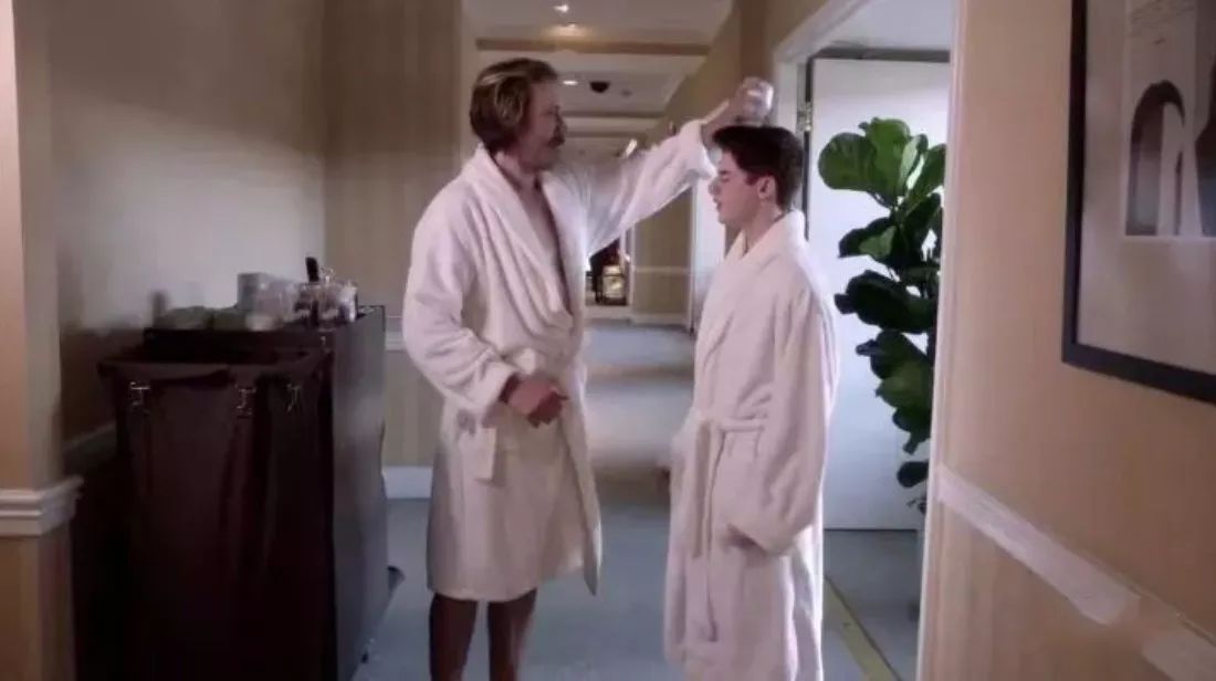 每集20分钟的黄暴小喜剧，每一帧都舍不得快进