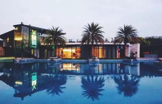 附近的旅游景点温泉自助餐一体,附近吃喝玩乐一体的温泉