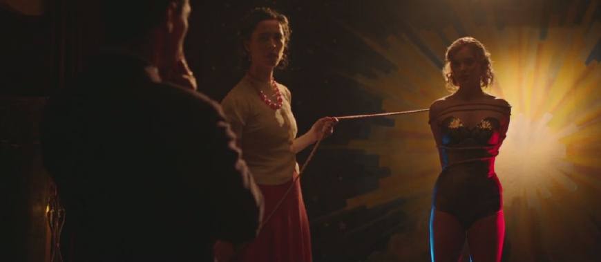 SM的*绑捆**与快感中，诞生了《神奇女侠》