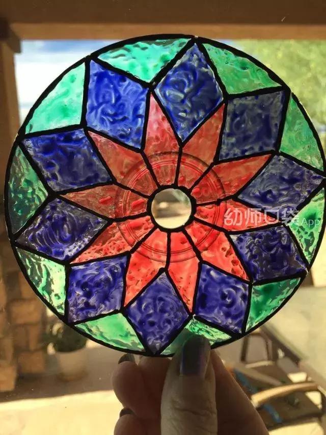 幼儿园废旧纸箱走廊环创吊饰双面,用废旧物品做关于冬天的手工吊饰