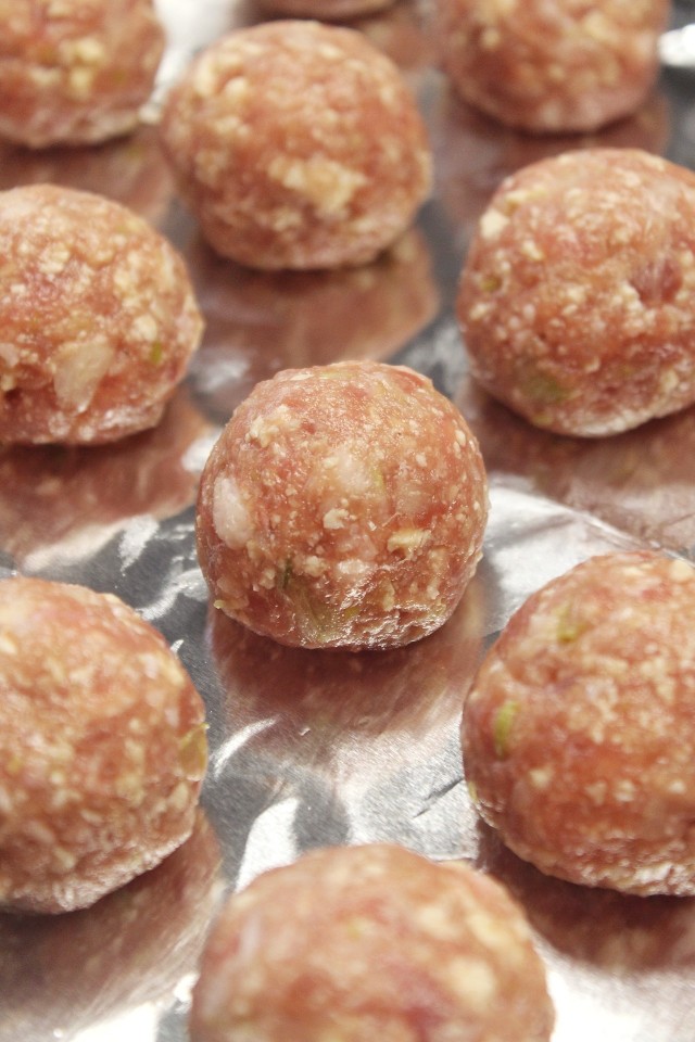 不放调料粉的肉丸怎么做,怎么做的肉丸子不柴不散