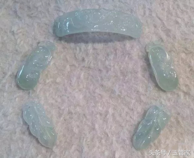 家传的血玉手镯有瑕疵是真的吗,家传玉镯去什么地方鉴定