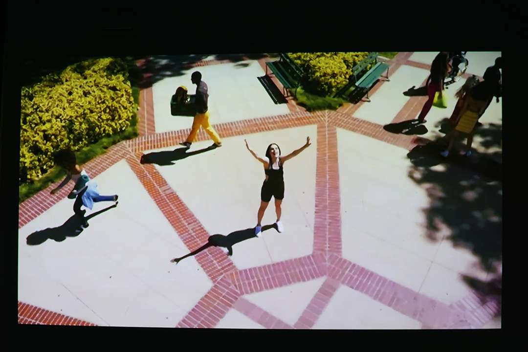 极米newz4air用什么投影幕,极米newz4air投影仪恢复出厂设置