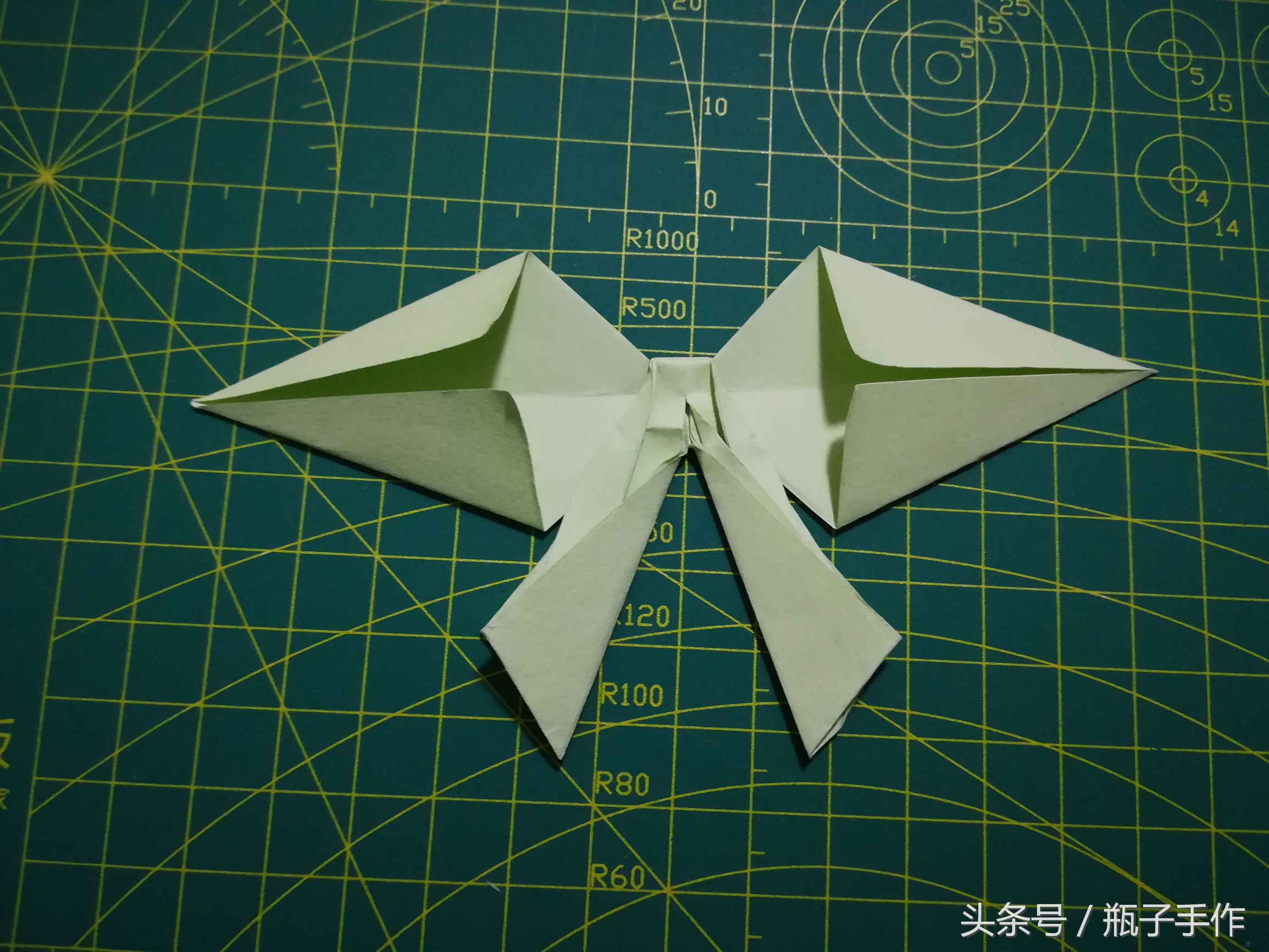 手工diy礼物折纸蝴蝶结,蝴蝶结折纸教程简单不用胶