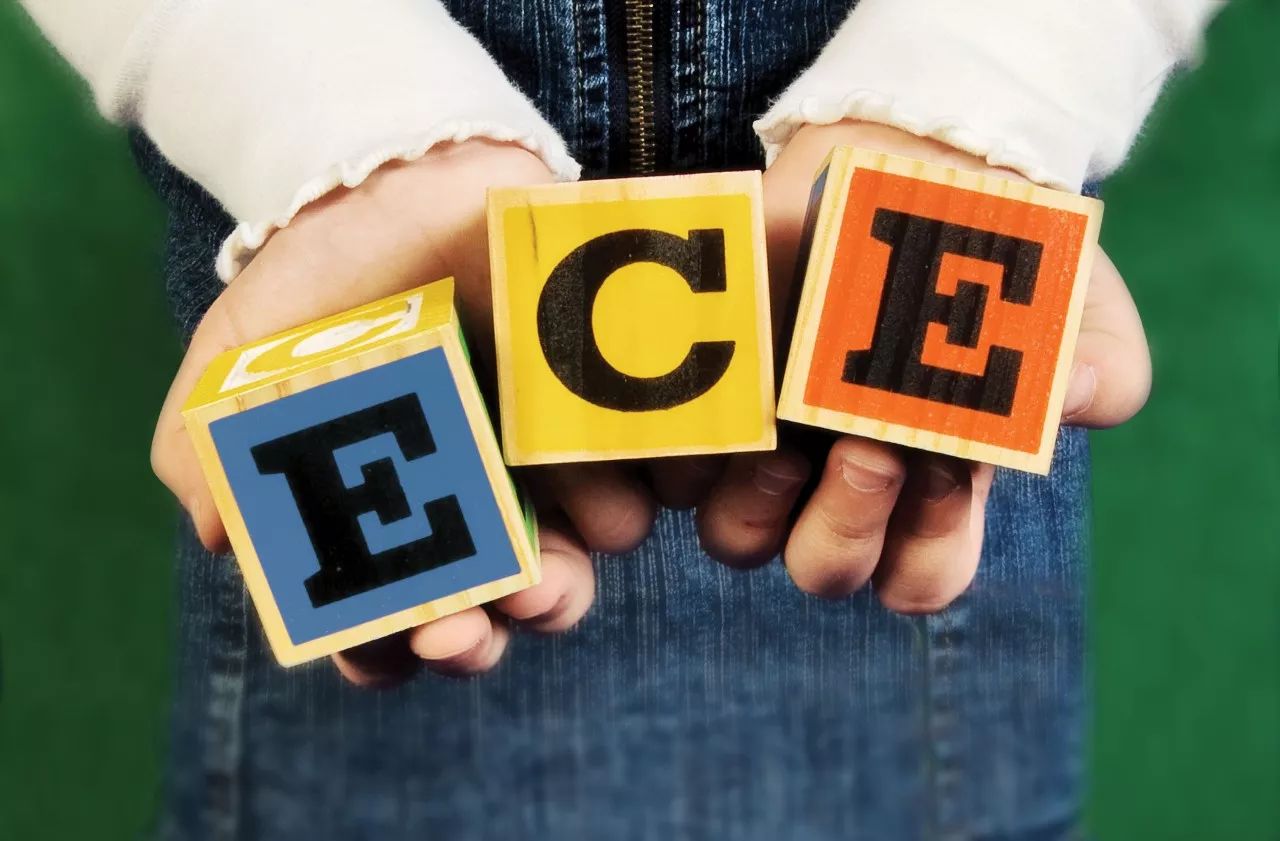 61岁华裔夫妇被枪杀；新西兰钓龙虾配额大幅下降；新西兰早教雅思要求只升不降；纽村新*局骗**，这次让你买礼品卡