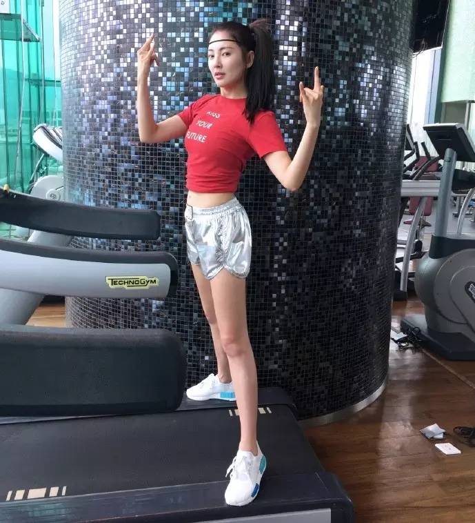 张雨绮怎么瘦成筷子腿,张雨绮如何练腿