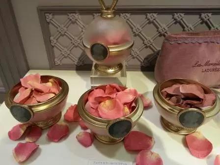 哪款腮红好用又持久不卡粉,哪款腮红好用又自然